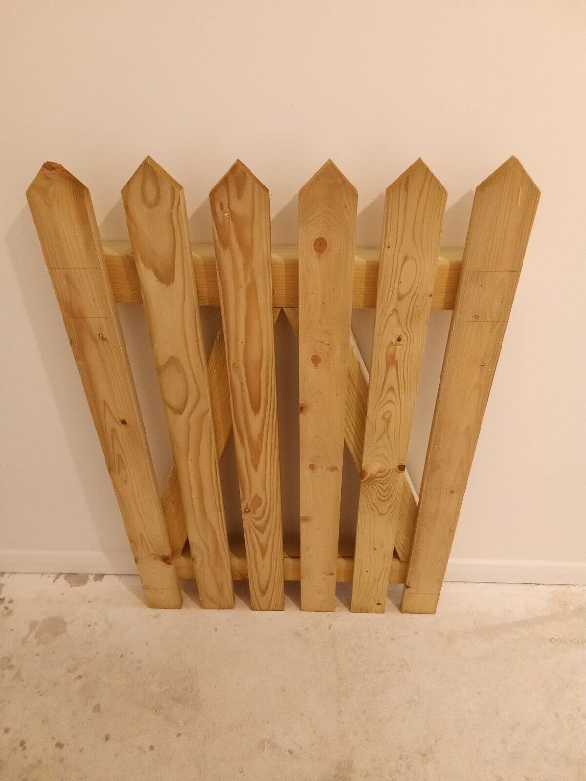 Wooden Spike Top Picket Garden Gate Pedestrian Gate Wooden Pressure Treated 3foot High (90cm High x 90cm Wide x 7 cm Deep)