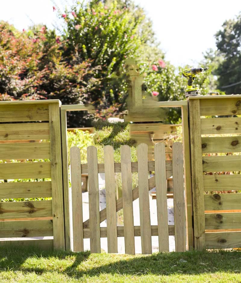 zeeyrak Pressure Treated Wooden Picket Garden Gate 3ft x 3ft, Wooden Picket Fence Panels, Handmade Wood Gate, Decorative Garden Gate, Outdoor Gate