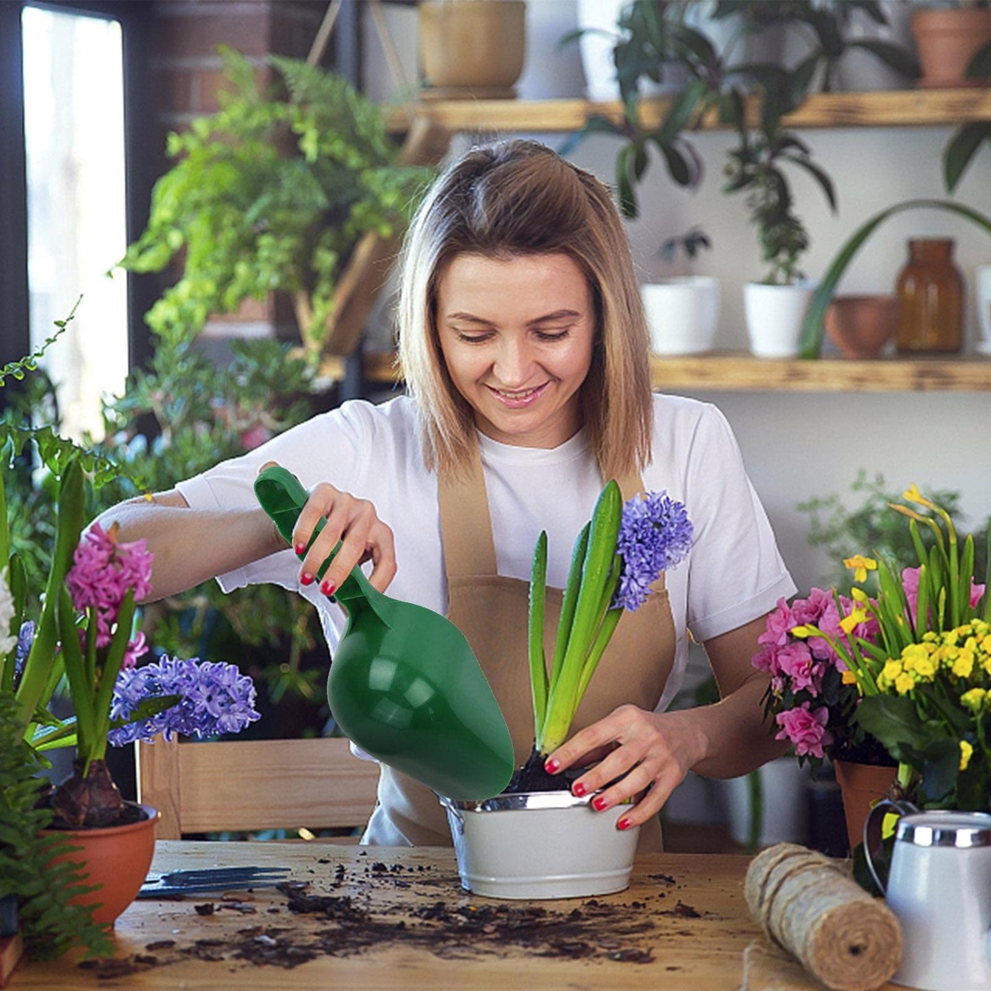 Portable Plastic Scoop Multi-Function Soil Shovel Spoons Spades Trowels Garden Scoop Digging Tool Cultivation Gardening Courtyard Flower Planting Tools