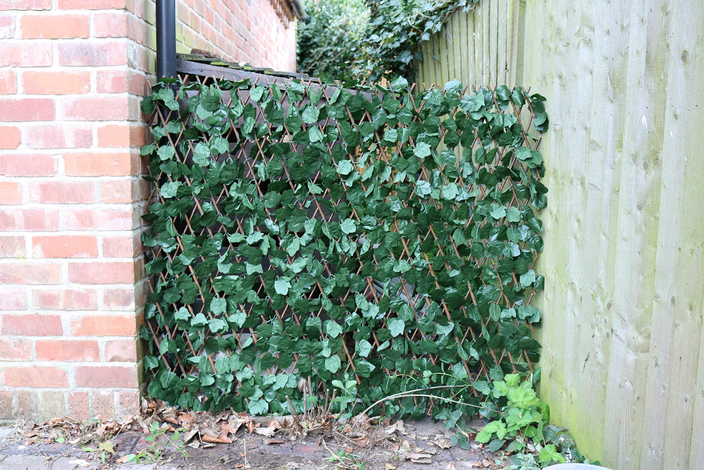 GOLDBEARUK Decorative Trellis - Articifial Leaves Garden Screen - 1m X 2m - Balcolny Privacy Expandable Hedge (Single Piece)