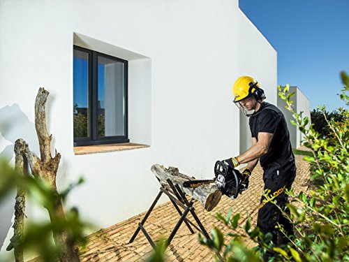 McCulloch CS 35S Petrol Chainsaw: 35cc, 14 Inch Bar Length, 52 Drive Links, Anti-Vibration System, Low Weight, Fully Assembled