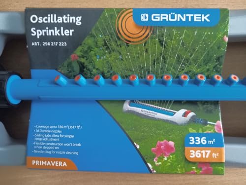 GRÜNTEK Primavera Oscillating Sprinkler – Up to 336 m² | 16 Nozzles for Even Irrigation | Adjustable Spray Width (21 m x 15 m) | Universal EU & US Connector