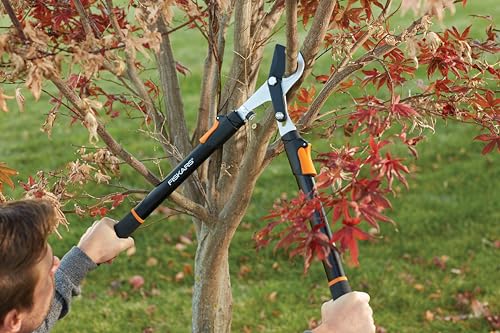Fiskars Telescopic Tree Pruner for fresh wood, Non-stick coating, Hardened Precision Steel, Handle length: 63 to 83 cm, Black/Orange, L13, 1027528
