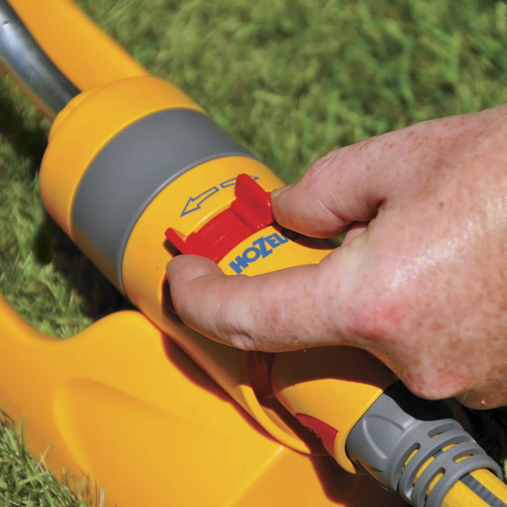 HOZELOCK - Rectangular Oscillating Sprinkler Plus 180 m² : Small-area Spray Sprinkler on Sled, Ideal for Lawns and Established Plants, Adjustable Oscillation Zone: 15 Jets Uniform Watering [2972P0000]