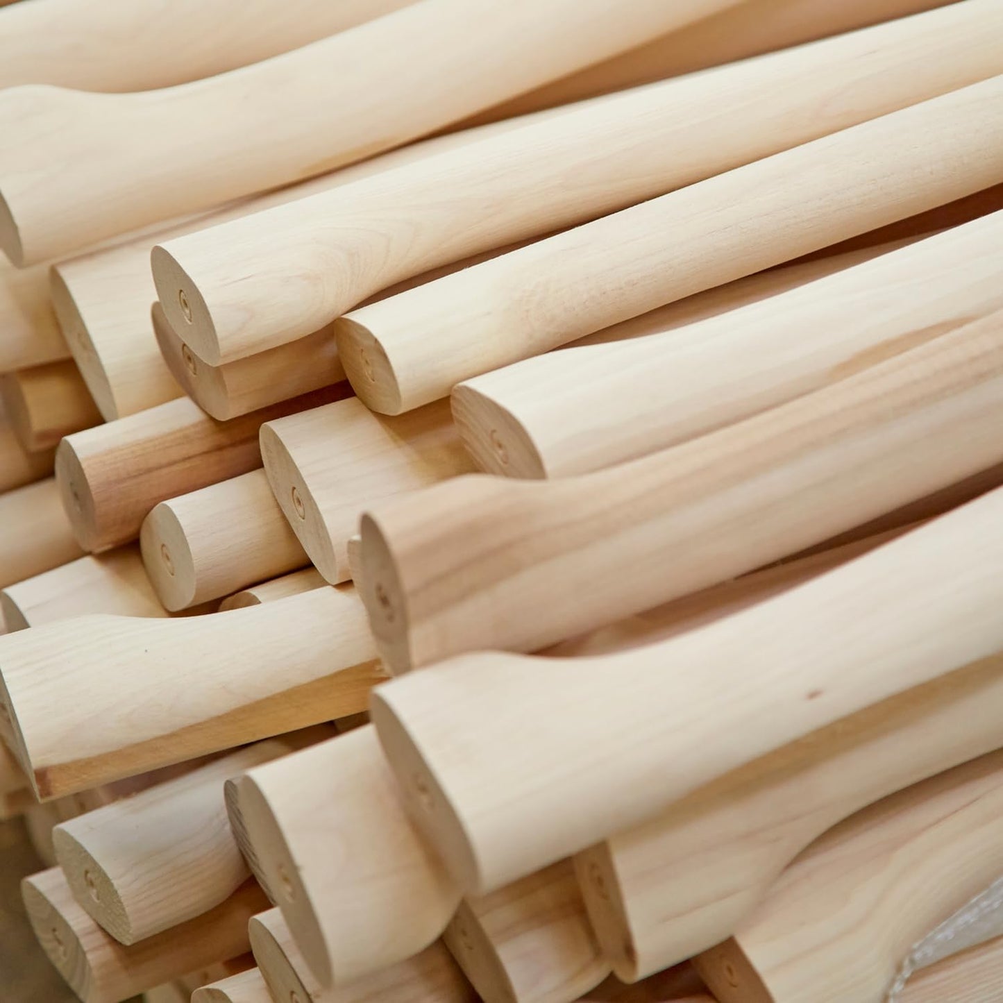 Carters - 28" Long Perennial Spade Garden Spade - Extra Long Handle for Comfortable Use - Designed for Perennial Planting - Ideal for Transplanting & Digging - for Gardening