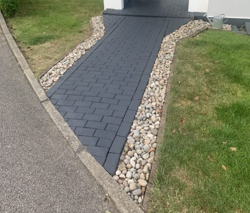 Smartseal ‘Block Magic' – A Re-colouring Block Paving Sealer. Superior to a Concrete Paint - Transform Old Block Paved Drives or Patios - Easy to Apply 5 Litre (Black)