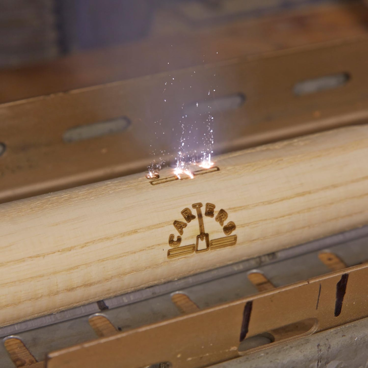 Carters - 28" Long Perennial Spade Garden Spade - Extra Long Handle for Comfortable Use - Designed for Perennial Planting - Ideal for Transplanting & Digging - for Gardening