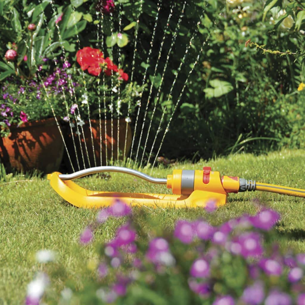 HOZELOCK - Rectangular Oscillating Sprinkler Plus 180 m² : Small-area Spray Sprinkler on Sled, Ideal for Lawns and Established Plants, Adjustable Oscillation Zone: 15 Jets Uniform Watering [2972P0000]