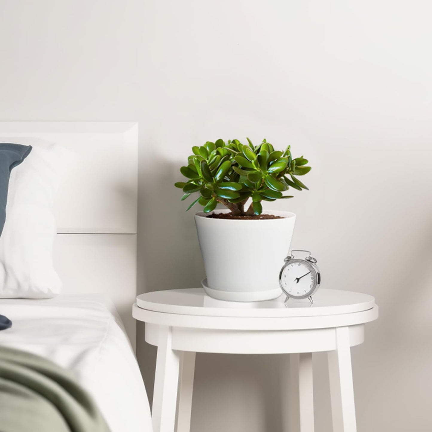 KINGLAKE 8Pcs 4" Small White Plant Pots Plastic Flower Pots Indoor Plant Pots for Office House Desk with Trays/Pallets