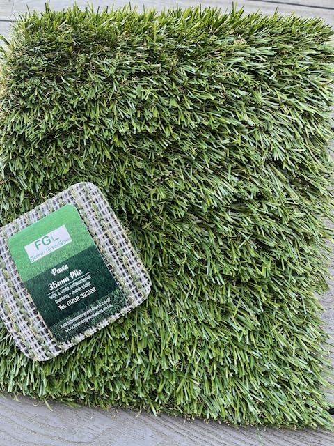 Paws Artificial Grass 1m x 1m Puppy Potty Pad Grass Mat, Antibacterial backing Dog Grass Training Pads, Artificial Turf Pet Grass Mat Replacement for Puppy Potty Trainer Indoor/Outdoor Use 35mm Pile