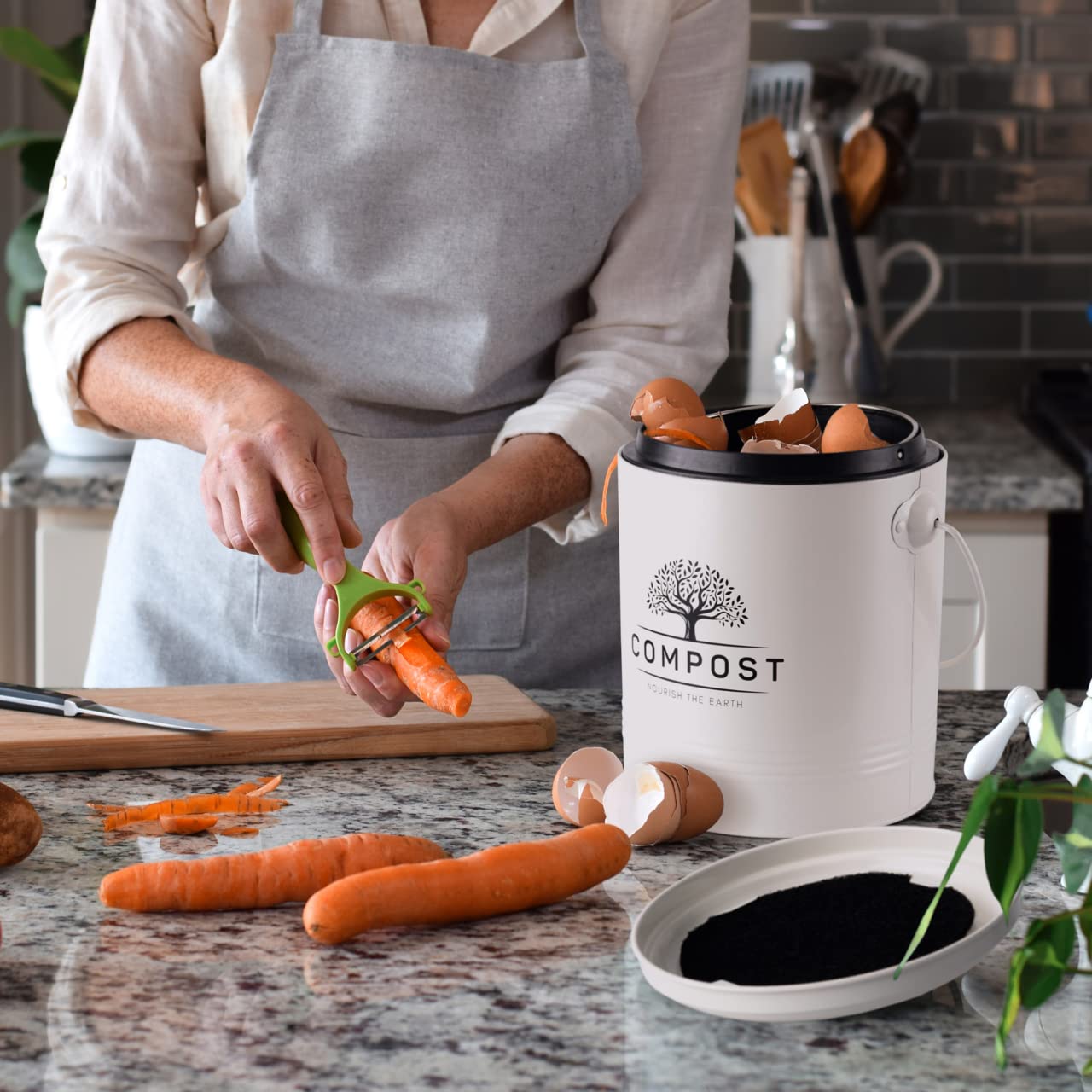 Perfnique Kitchen Compost Bin, 5 Liter/1.3 Gallon Countertop Compost Bin with Lid, Indoor Compost Bucket Includes Inner Bucket Liner and Carbon Filter, Small Compost Bin