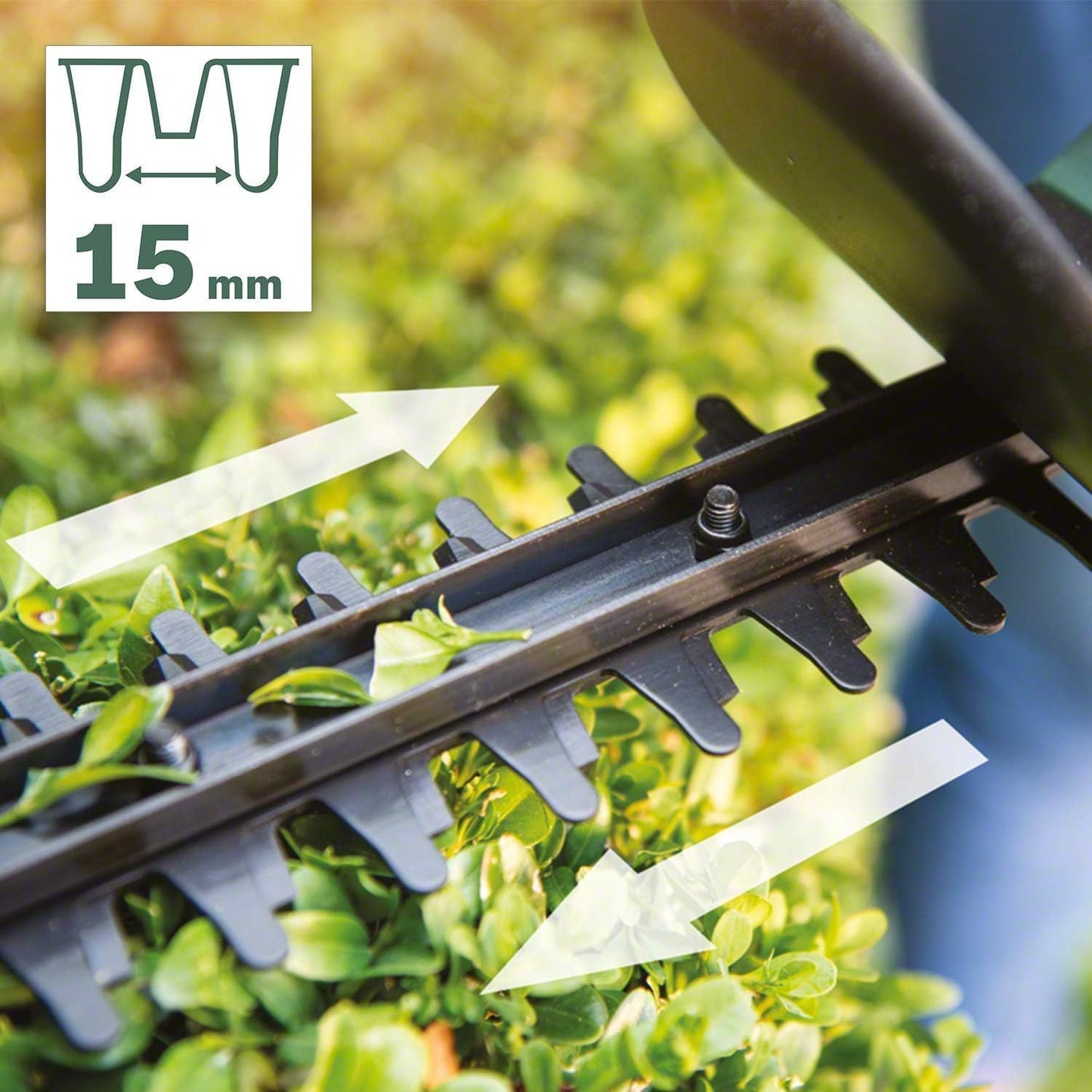 Bosch Cordless Hedge Cutter EasyHedgeCut 18-45 (1 battery 2.0 Ah, 18 Volt system, blade length 45 cm, in carton packaging)