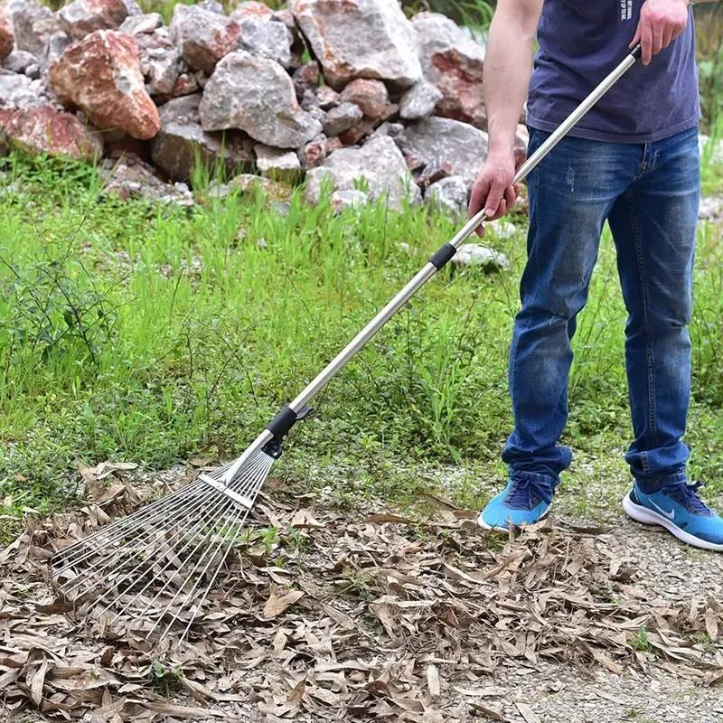 Aggloz | 38-63 inch Adjustable Garden Lawn Rake | Gardening Soil, Grass, leaf Moss etc | Heavy Duty & Rust Resistant | Quick Clean Up,25 Tines | Expanding & Telescopic Rake | 160cm