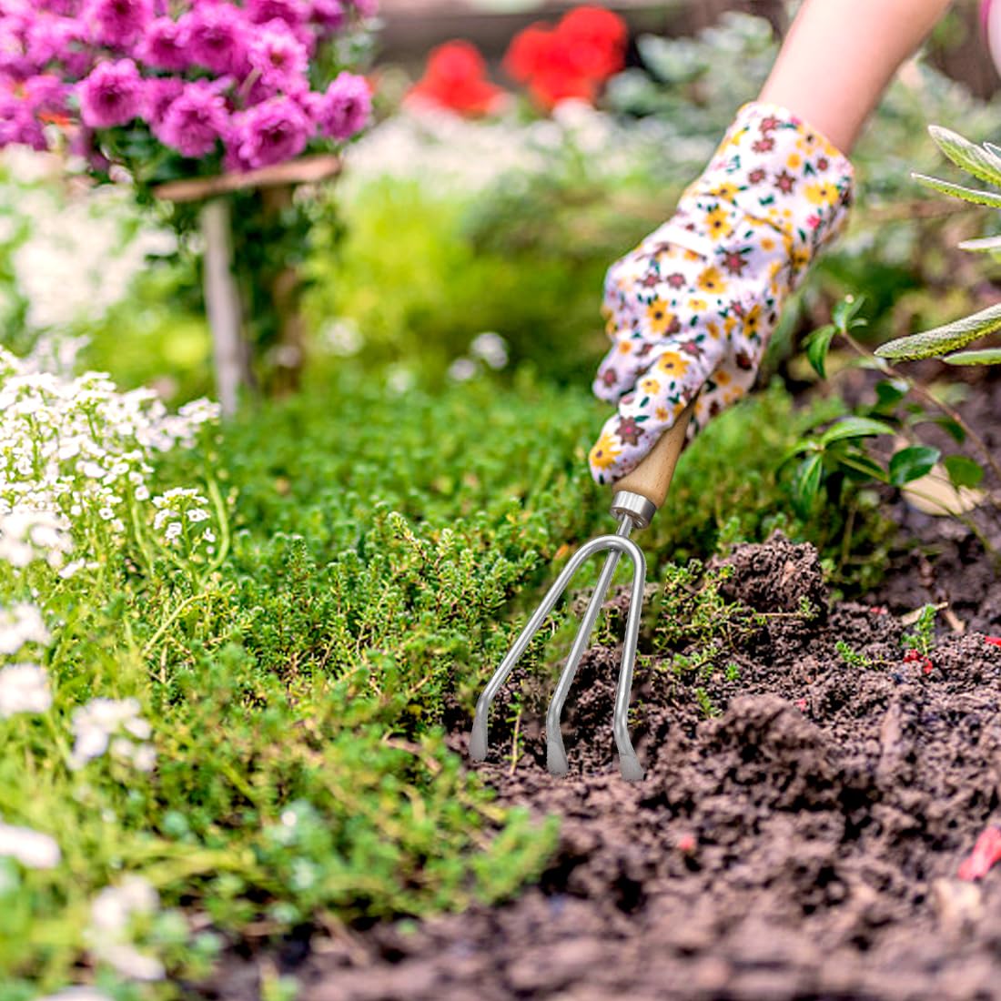 Garden Tool Set with Wood Handle, Aluminum Graduated Shovel, Garden Rake, Hand Fork, Transplant Shovel with Scale, 4Pcs Heavy Duty Hand Tools Set for Garden Planting