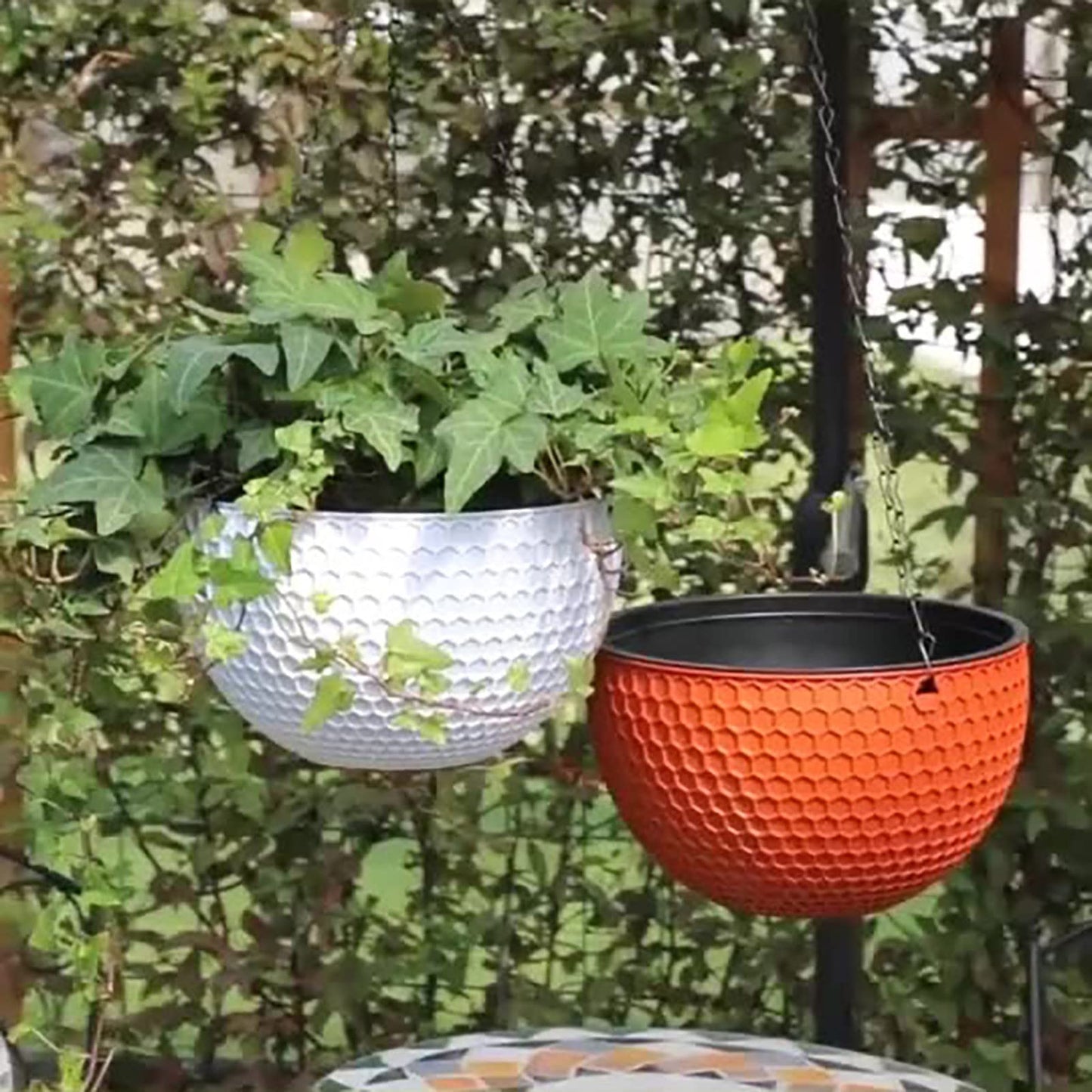 JAXICH Hanging Basket with 3 Metal Wire Hanging Planters Hanging Flower Pots Plant Basket Hanging Plant Holder Hanging Planters Self Watering Basket for Indoor Outdoor Garden Porch Decoration 25cm
