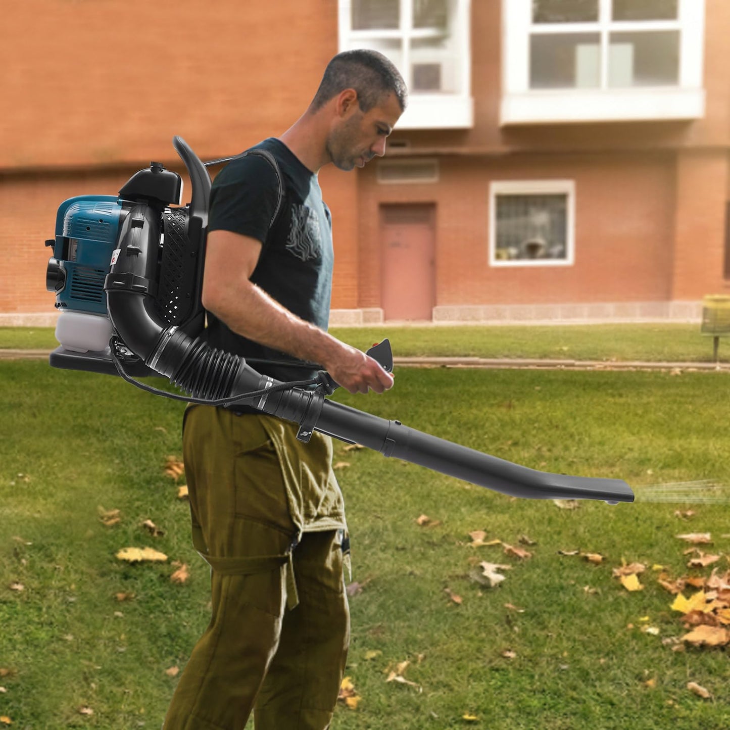 Petrol Backpack Leaf Blower 75.6cc Gas leaf blower 4-Stroke Powerful Air Cooled Engine 1.9L Blue Fuel Tank Powerful Wind Force Ergonomic Design Snow for Lawn Care Road Cleaning, 2.6kw/7000r/min