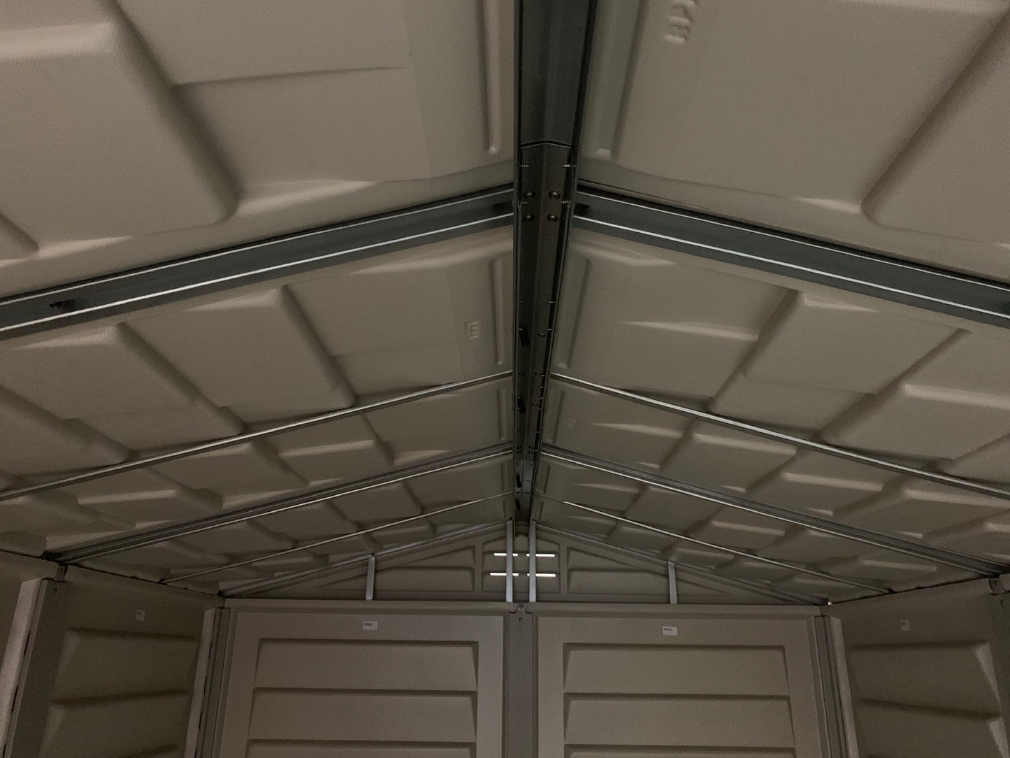 Duramax YardMate PLUS 5 x 8 (4.28 m2) Plastic Garden Shed with Heavy-Duty Plastic Floor, Strong Metal Roof Structure, Fire Retardant & Maintenance-Free Storage Shed, Dark Grey & Adobe