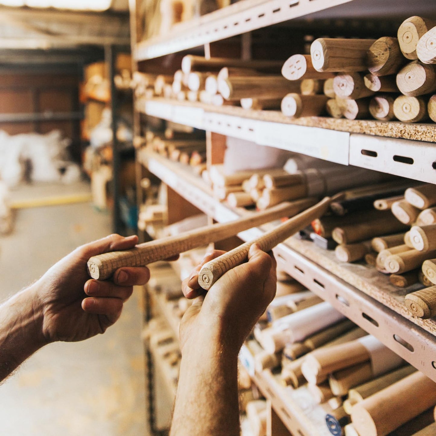 Carters - 28" Long Perennial Spade Garden Spade - Extra Long Handle for Comfortable Use - Designed for Perennial Planting - Ideal for Transplanting & Digging - for Gardening