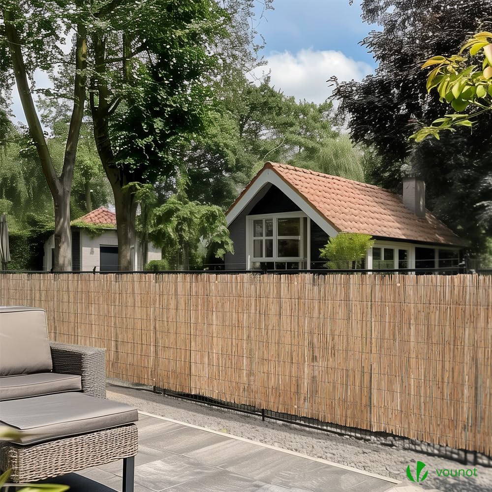 VOUNOT Natural Peeled Reed Fence 90x300cm Privacy Screen Roll with Fixing Clips Garden Panel Fence for Outdoor Garden Patio Balcony Wind/Sun Protection