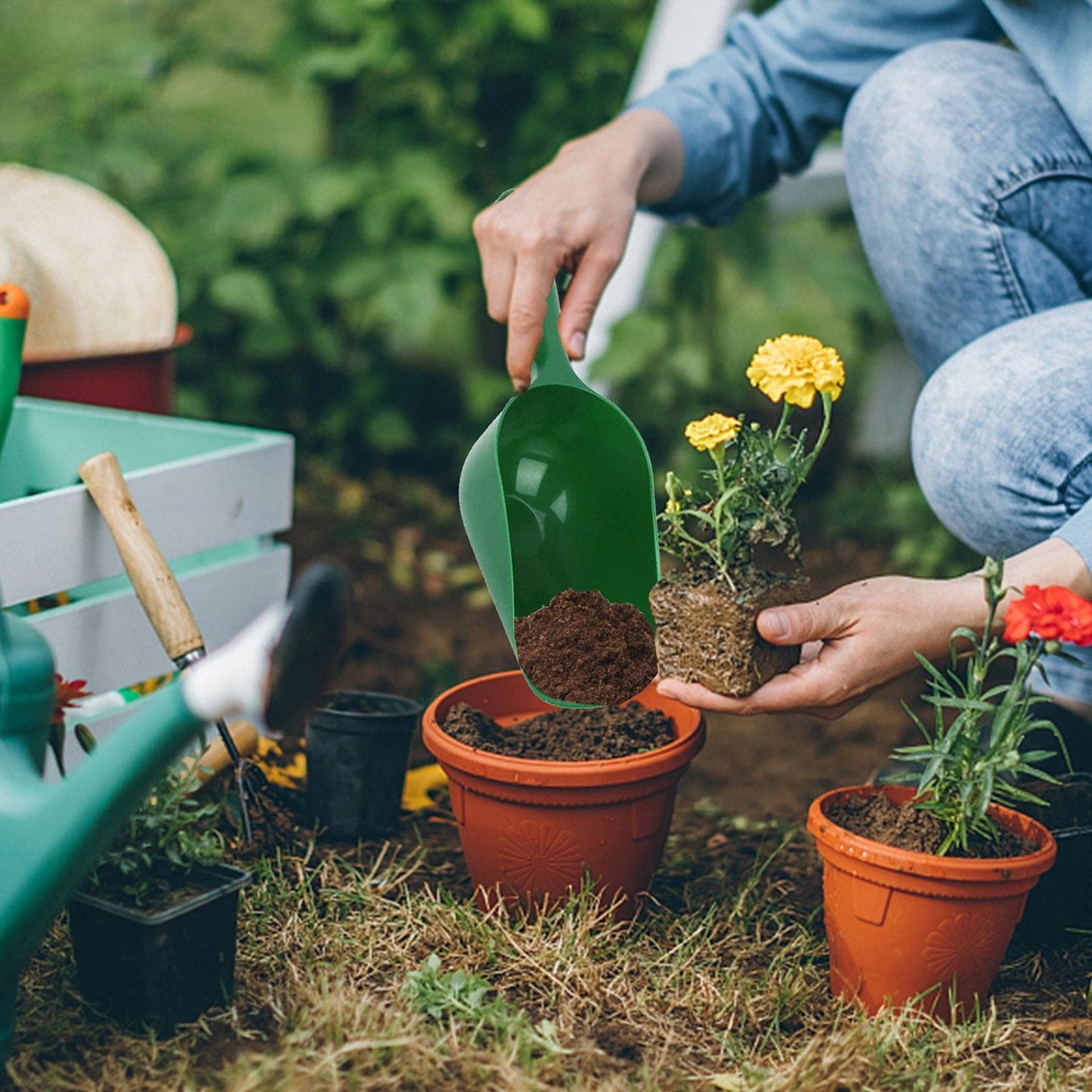 Portable Plastic Scoop Multi-Function Soil Shovel Spoons Spades Trowels Garden Scoop Digging Tool Cultivation Gardening Courtyard Flower Planting Tools