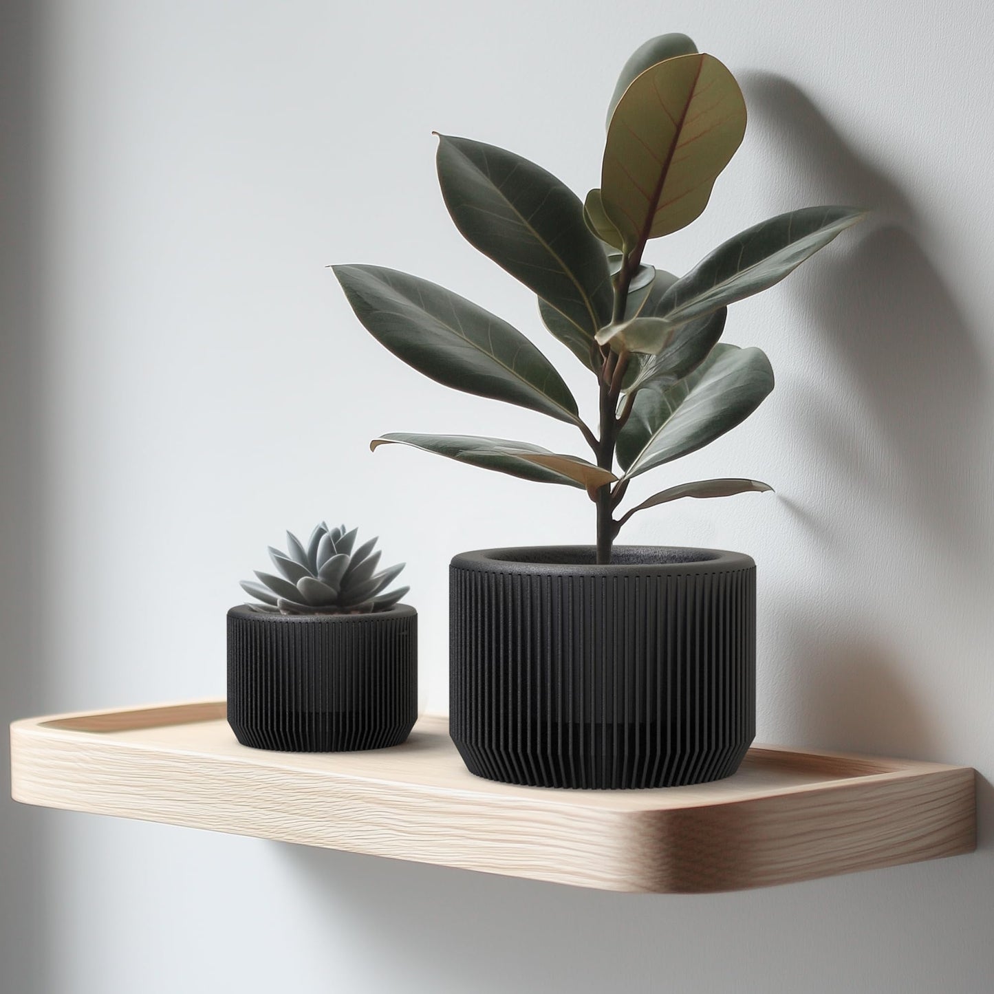 SPACE & Co. PACHA 11cm Small Indoor Planter – Black – Made in UK – Includes Inner Pot for Healthier Plants – Lightweight & Durable Plastic – Modern Round Design (1 Pack)