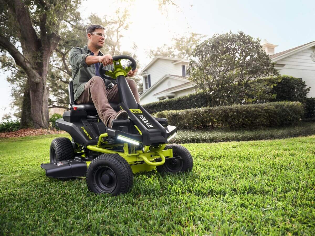 Ryobi RY48RM76A Cordless Ride On Lawnmower 48 V, 76 cm Cutting Width, Mulching Function, up to 4000 m²