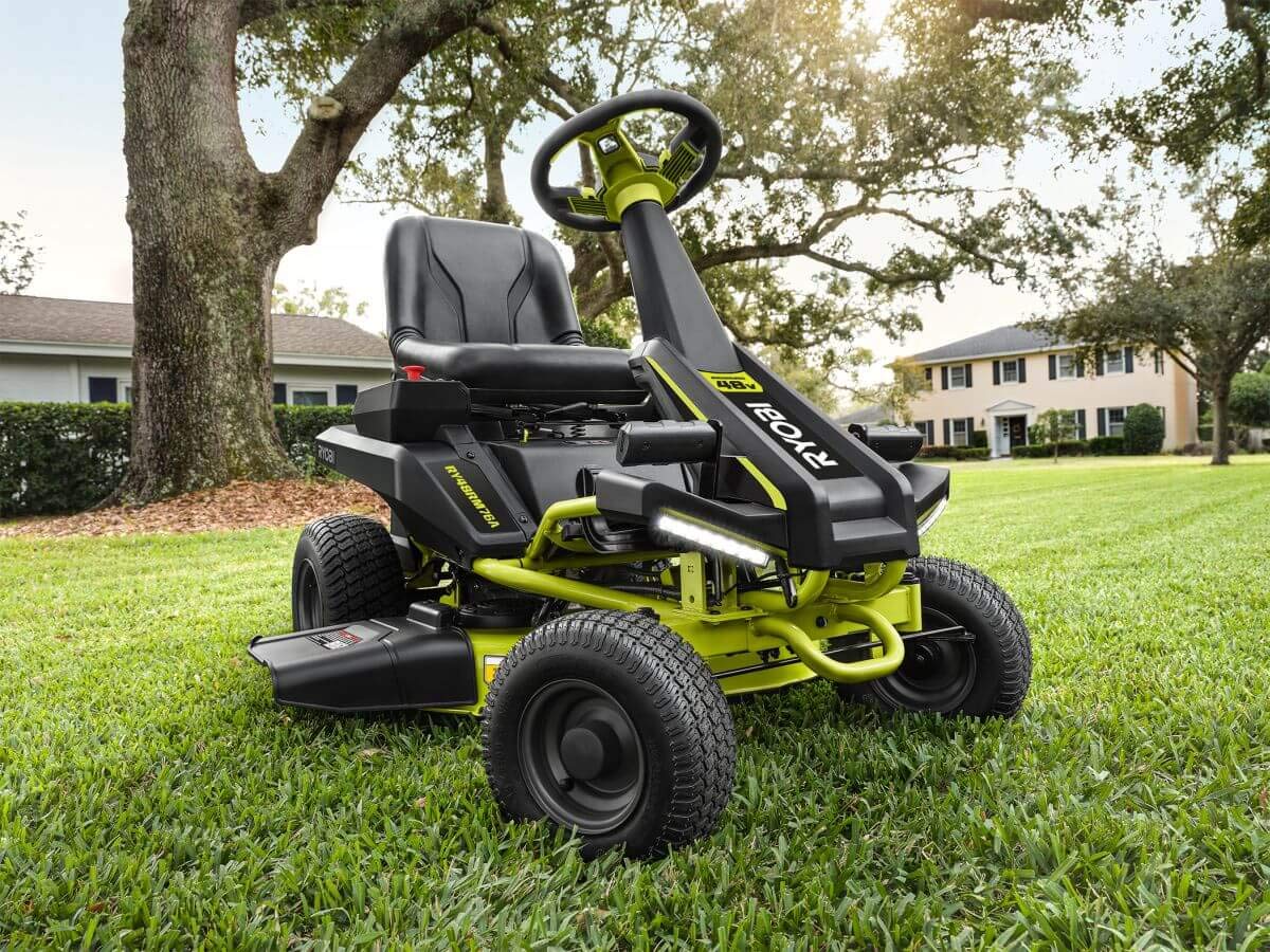 Ryobi RY48RM76A Cordless Ride On Lawnmower 48 V, 76 cm Cutting Width, Mulching Function, up to 4000 m²