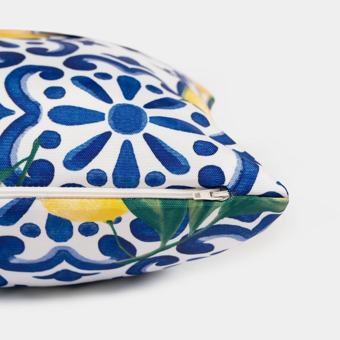 OHS Outdoor Cushions Lemon Print 45 x 45, Water Resistant Garden Furniture Cushions Sofa Cushion Covers for Inners Super Soft Comfy Decorative, Blue Pack of 2