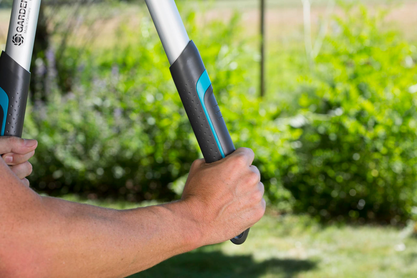 Gardena TeleCut 650-900 B Pruning Lopper: Telescopic bypass pruning lopper, ideal for cutting green wood, ErgoTec handles (12009-20)