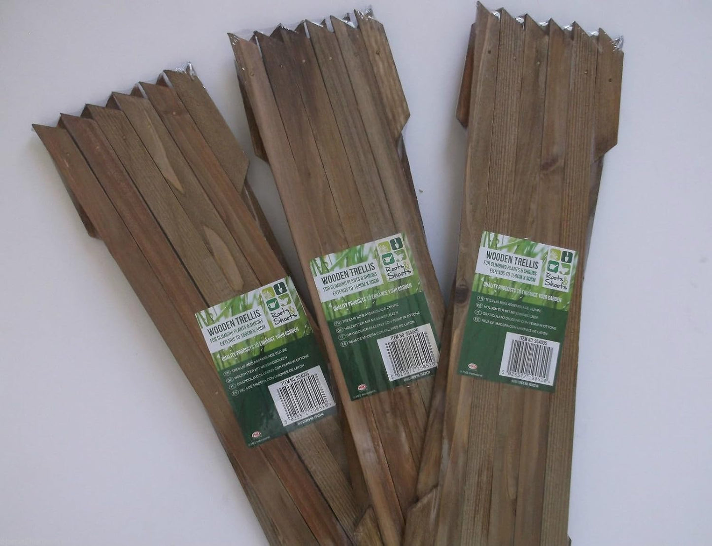 3 X Garden Gardeners Dark Brown Coloured Wooden Expanding Expandable Wooden Garden Trellis Each Piece Expands to 150 x 60 cm New