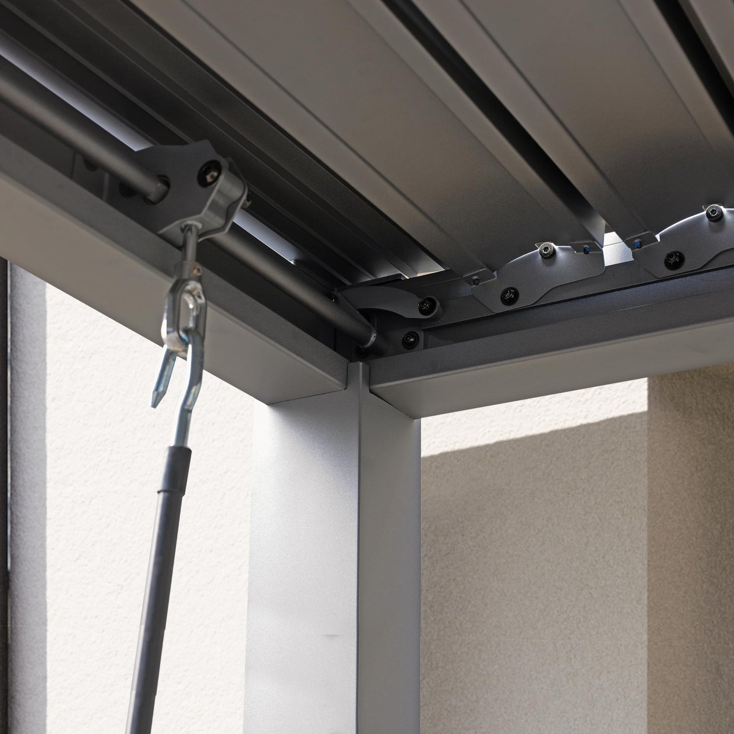 PRIMEYARD Pergola 3x4 m aluminium posts with louvered steel roof grey canopy
