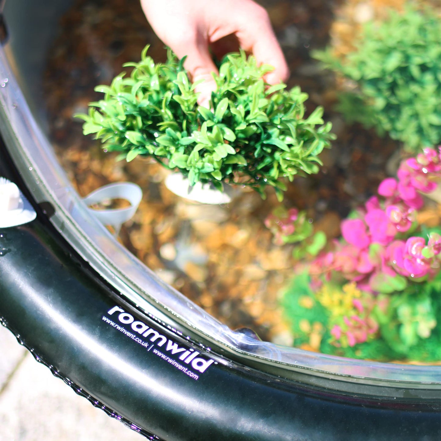 Roamwild Pop Up Pond Garden Water Feature Pond Set - Raised Aquarium For Patio Kit With Easy Fit Aeration Pump - 700mm/27.5 inches Diameter x 270mm/10.62 inches high. Capacity 105 l / 23 Gallons