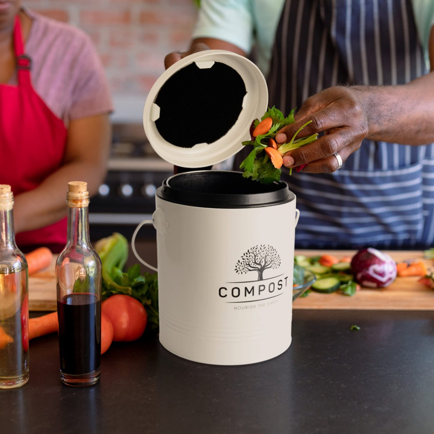 Perfnique Kitchen Compost Bin, 5 Liter/1.3 Gallon Countertop Compost Bin with Lid, Indoor Compost Bucket Includes Inner Bucket Liner and Carbon Filter, Small Compost Bin