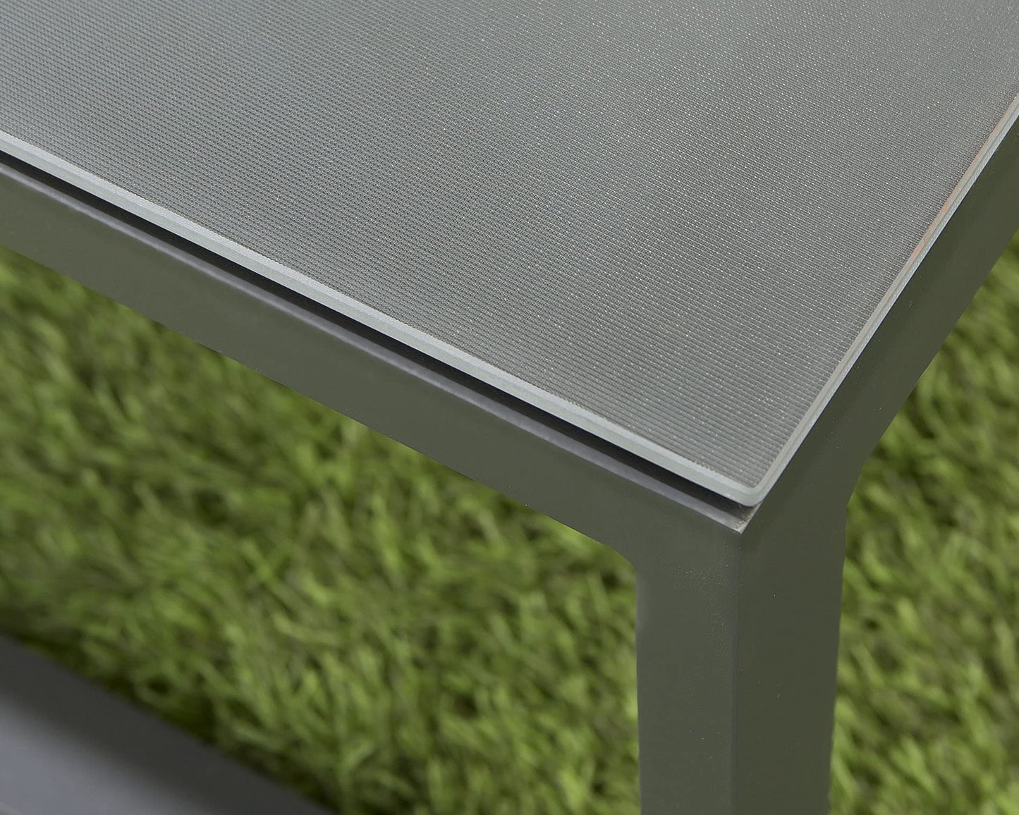 Garden Store Direct Sydney Aluminium Large Corner Lounge Set w/Textured Glass Coffee Table. Convertable Into Sunlounger. Ready Assembeled, Unpack & Enjoy!