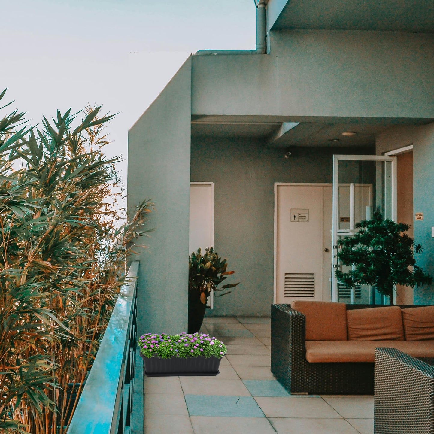 ZOENHOU 6 Pack 43cm Flower Window Box, 17 Inch Rectangular Plastic Window Box Planter with Trays and 30 Green Labels for Windowsill, Patio, Garden, Home Décor, Porchm, Black