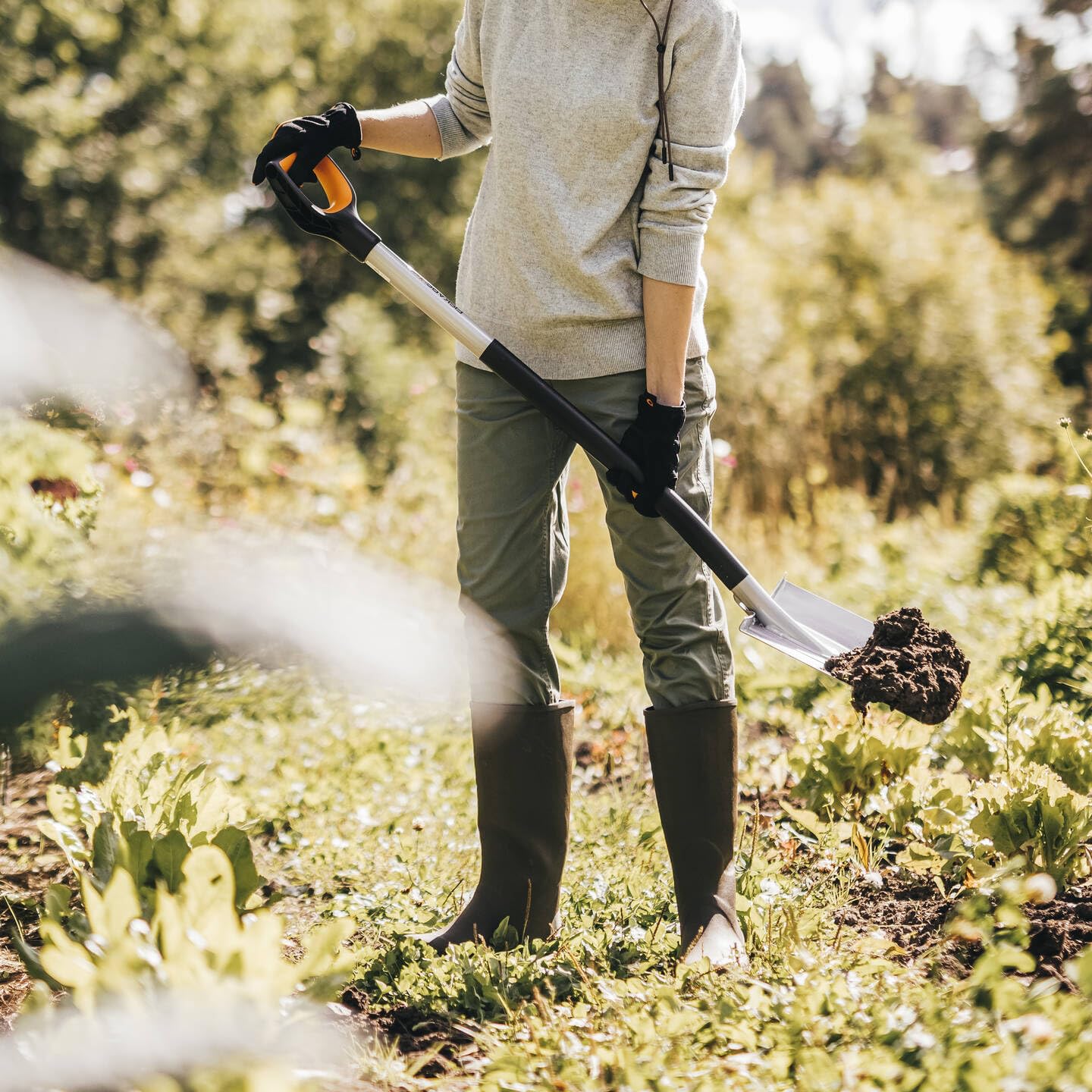 Fiskars Gardening Shovel for hard and rocky soils, Pointy, Length: 120 cm, Reinforced boron steel, Black/Orange, Xact, 1066729