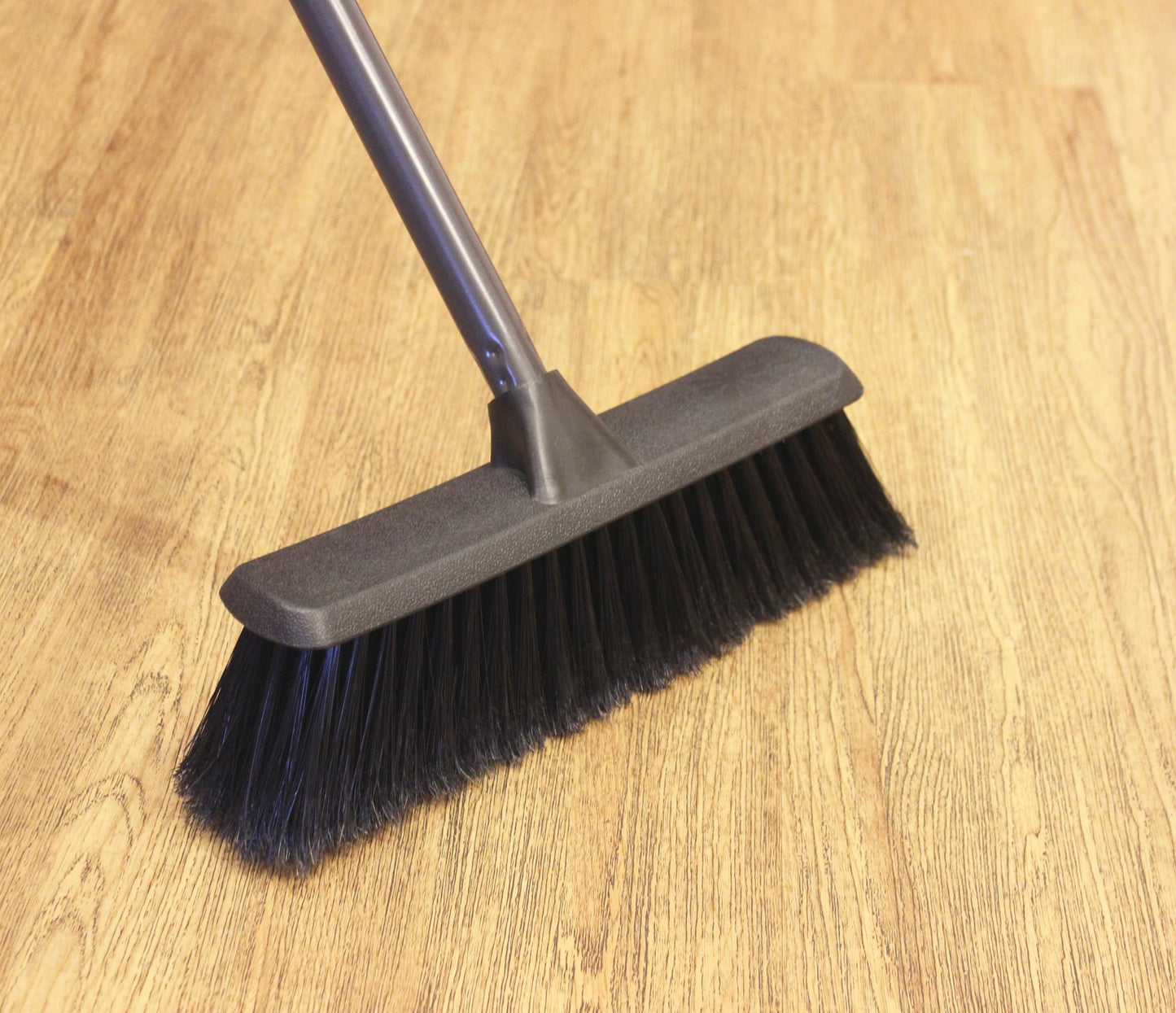 Fit For The Job Soft Indoor Sweeping Broom, Soft Broom Ideal For Laminate, Vinyl, Wooden Floor, Tiles, Soft Floor Brush, Indoor Sweeping Brush with Handle