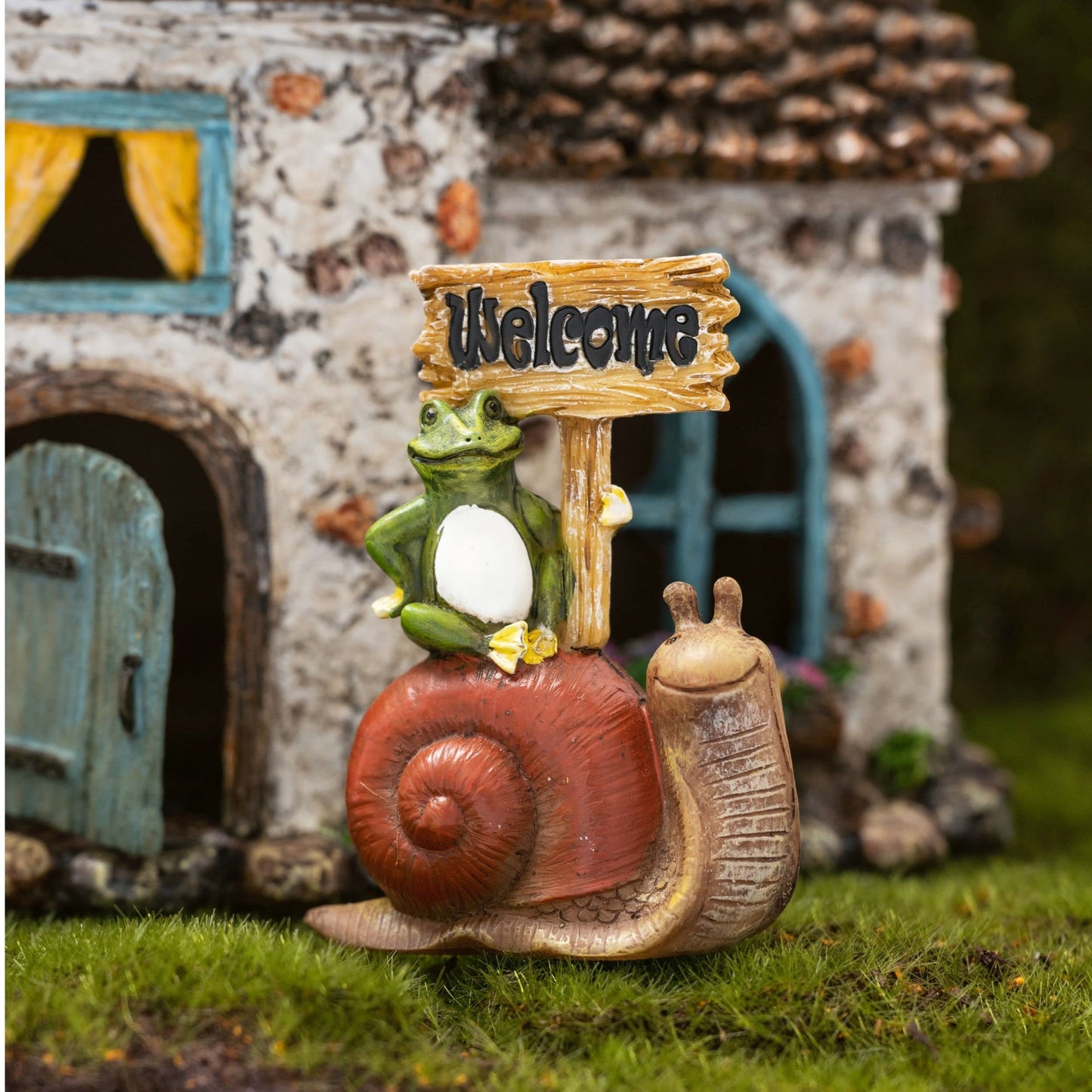 PRETMANNS Fairy Garden Fairy Houses - Garden Fairies Ornaments Outdoor, Fairies for Fairy Garden - Garden Fairy House Kit - Fairies House has an opening door - 15cm H
