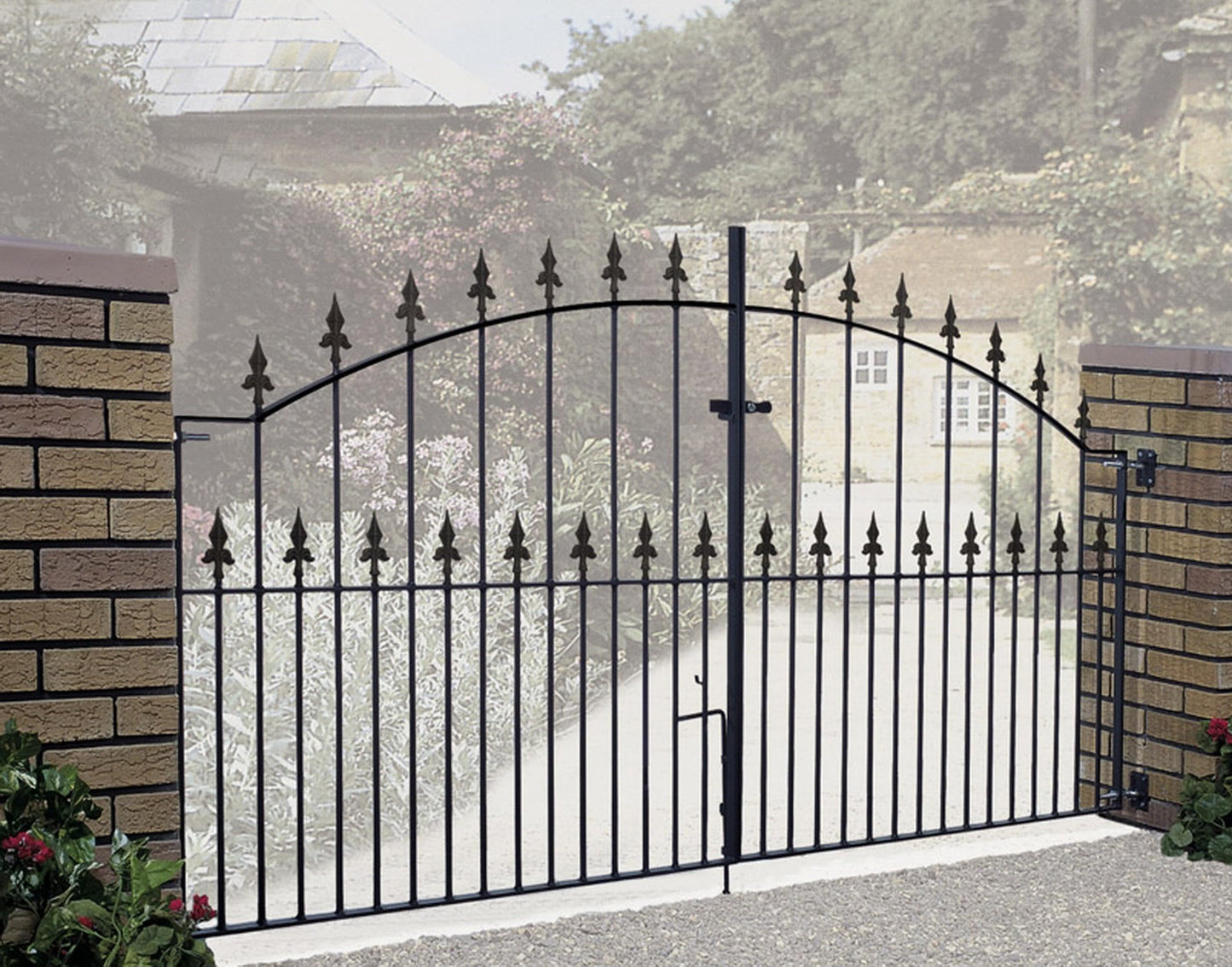 Saxon Arched Spear Top Metal Driveway Gates 1245mm High galvanised Wrought Iron Dual Swing gate (2438mm (8ft) Gap x 1245mm High SAZP13)