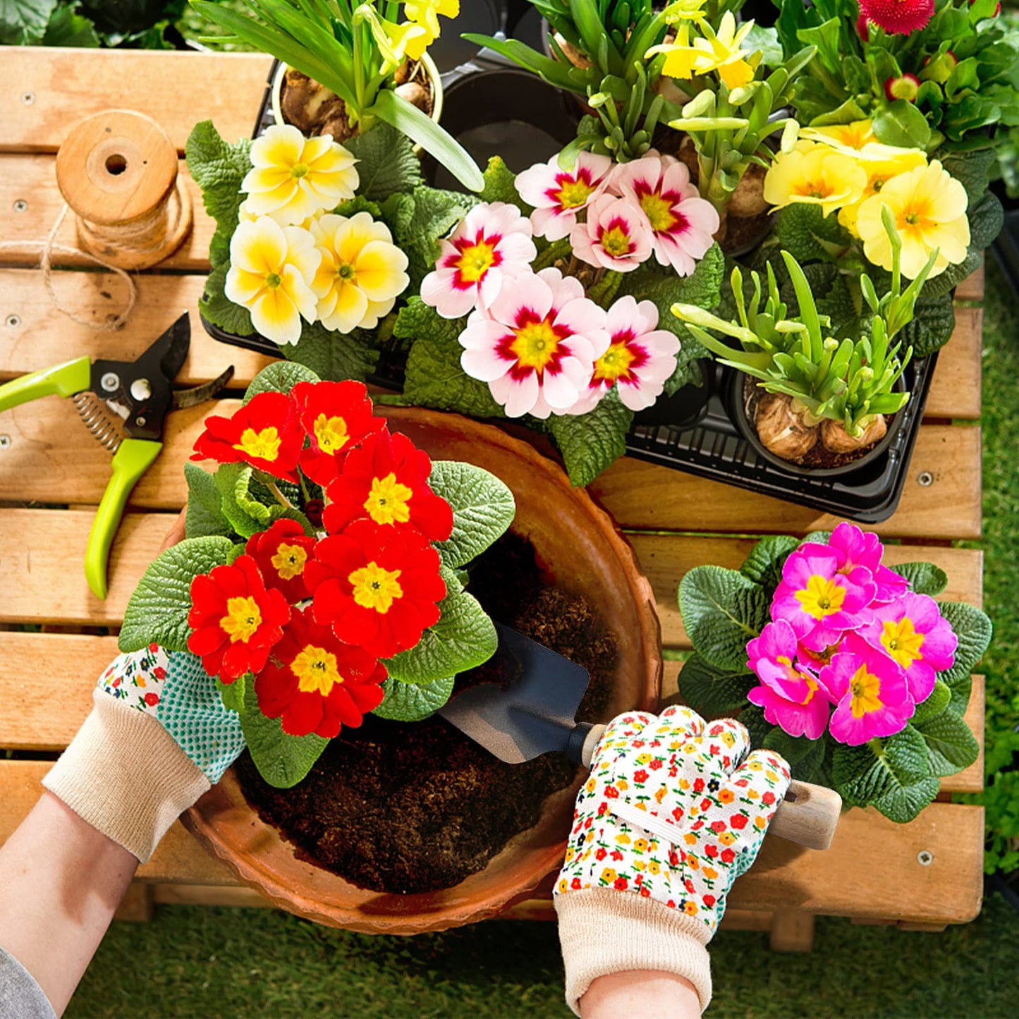 Jetisva Hand Garden Trowel Carbon Steel Small Shovel Angled Bend-Proof Digging Garden Spade with Measuring Depth Mark Heavy Duty Garden Shovel Metal Detecting for Gardening Transplanting Planting Soil