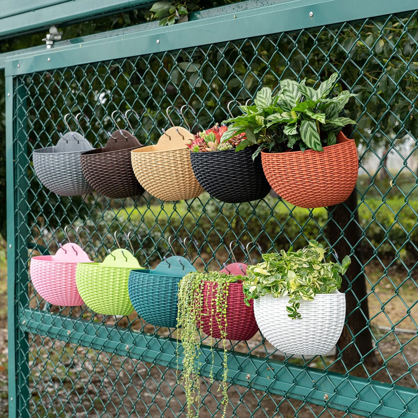 2 Pcs Imitation Rattan Wall Hanging Flower Pot, Semicircle Hanging Planters Outdoor with Drainage Hole and Hooks, Plastic Garden Hanging Basket for Balcony Fence (Coffee)