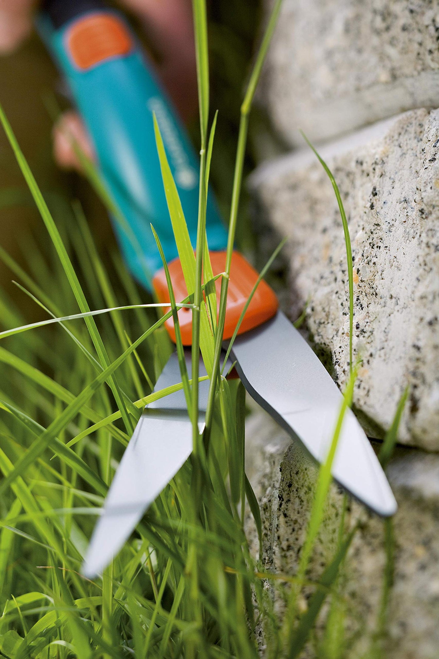 Gardena Comfort Grass Shears, rotatably: Lawn Trimmer 360 ° rotatable Cutting ambidextrous, Serrated for Precise Cutting, Non-Stick Coating, Comfort Grip (8734-20)