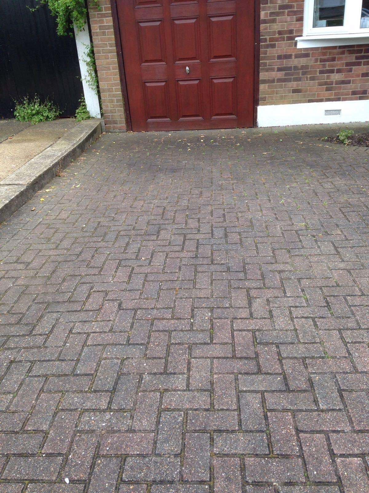 Smartseal ‘Block Magic' – A Re-colouring Block Paving Sealer. Superior to a Concrete Paint - Transform Old Block Paved Drives or Patios - Easy to Apply 5 Litre (Black)