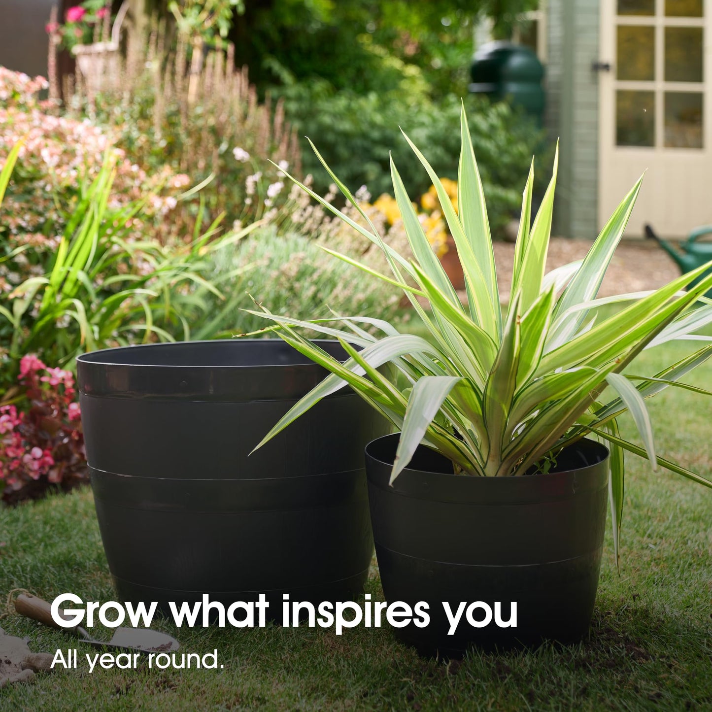 Whitefurze G0834BL 34cm Barrel Planter - Black