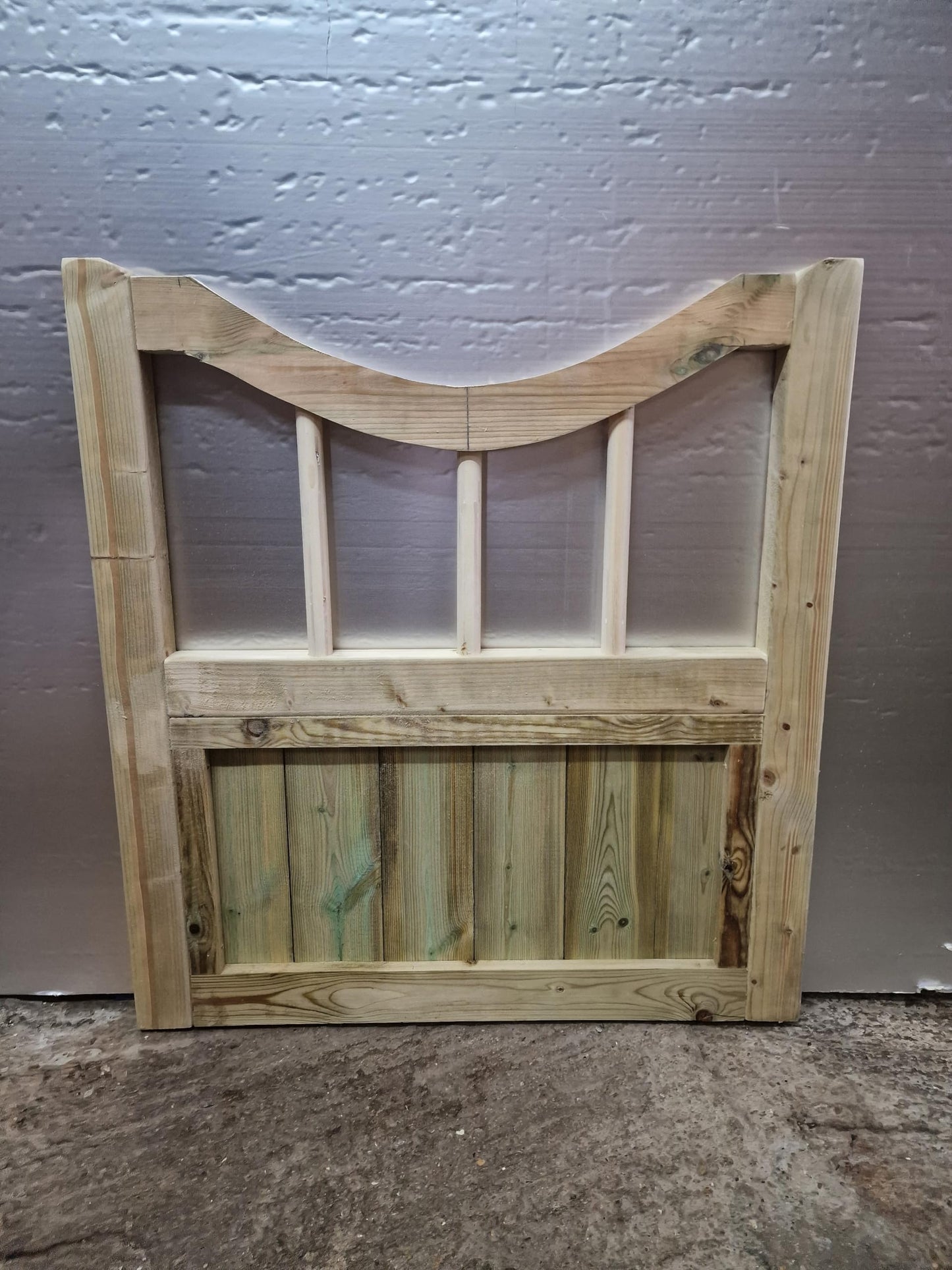 md carpentry Wooden Garden Gate, 90cm High x 105cm Wide x 5cm Deep, Treatment Green, Rustic Style