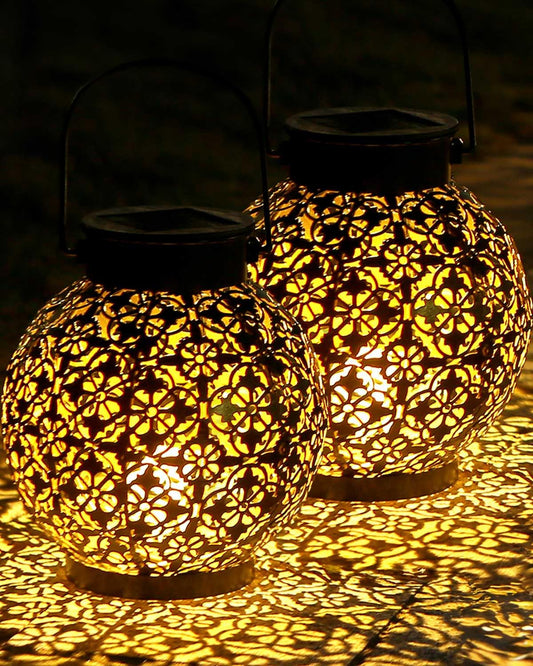 Solar Lantern Outdoor Garden, Garden Light, IP44 Waterproof Lantern, Garden Solar lamp for Sustainable Lighting, Garden Accessories Decorations, Accessories Metal Hanging Patio Lawn Warm White