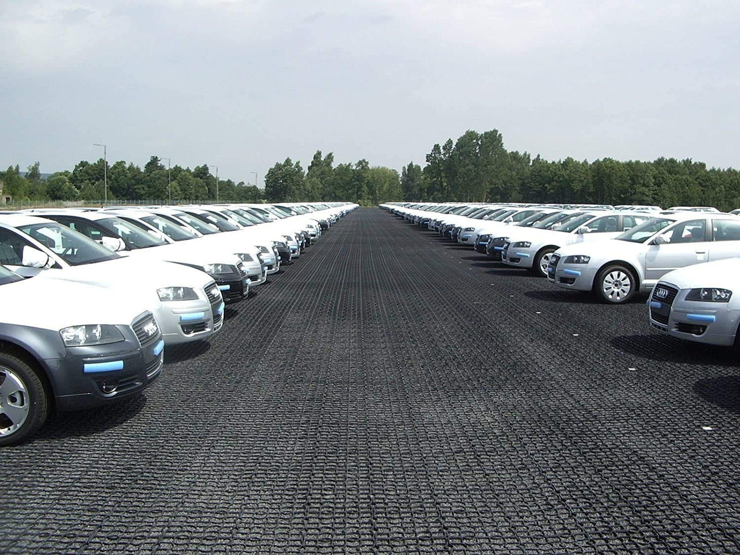 Srendi New Black Plastic Paving Driveway Grid Turf Grass Lawn Path Gravel Protector Drainage Mat (16)