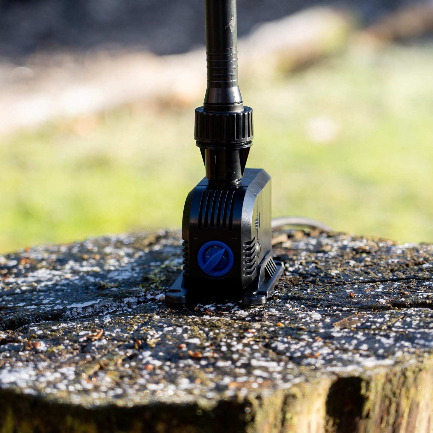 AllPondSolutions FPP-600 Fountain Pond Pump Submersible with Fountain Attachment for Outdoor Garden, 600 Litre/Hour Flow Rate