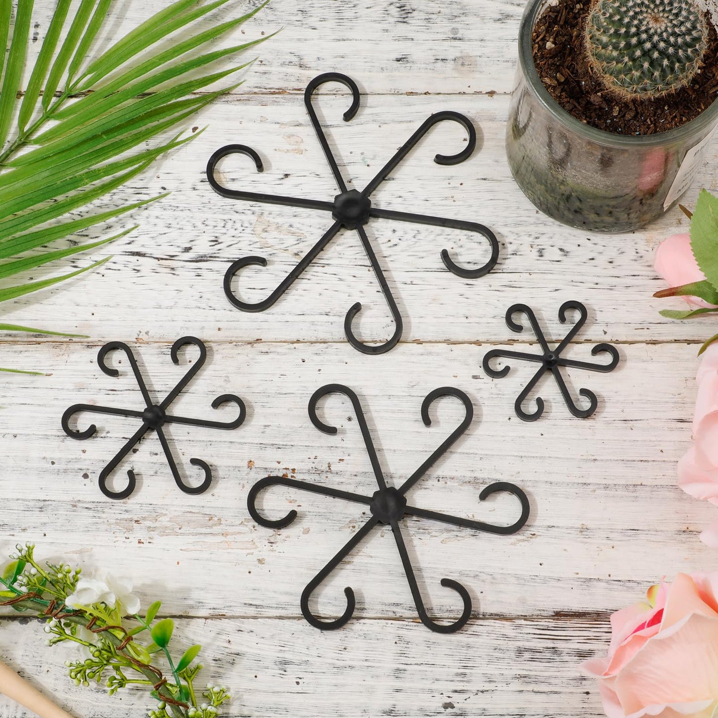 PEUTIER 4pcs Climbing Houseplant Stem Supports, Plastic Plant Climbers Stem Holders Reusable Plant Stem Hook Growth Accessories for Plant (black)