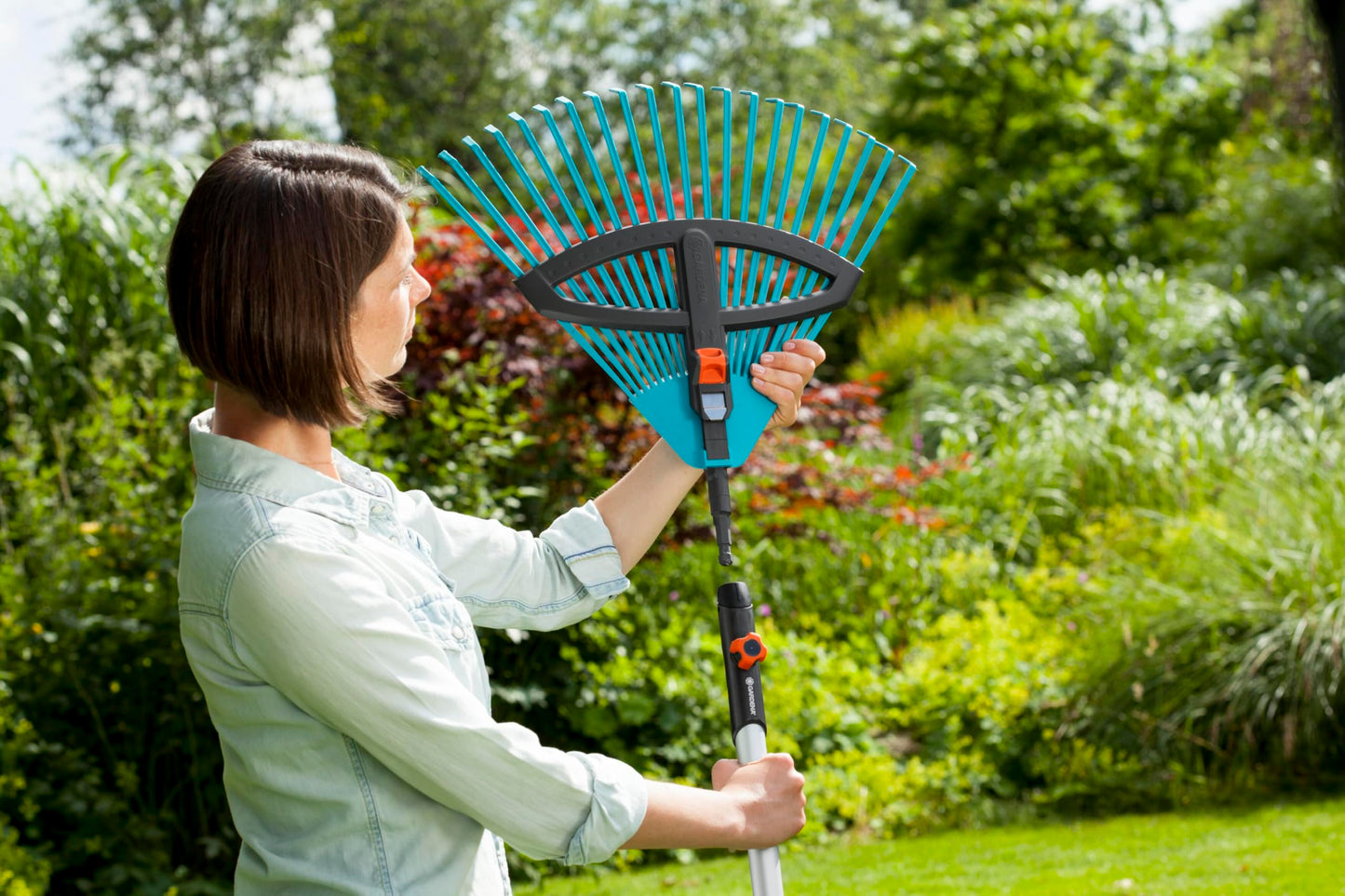 Gardena Combisystem Plastic Adjustable Rake, Leaf Rake with Adjustable Elastic Plastic Tines, Working Width of 35-52 cm, Wobble-free Work, only rake handle not included (3099-20)